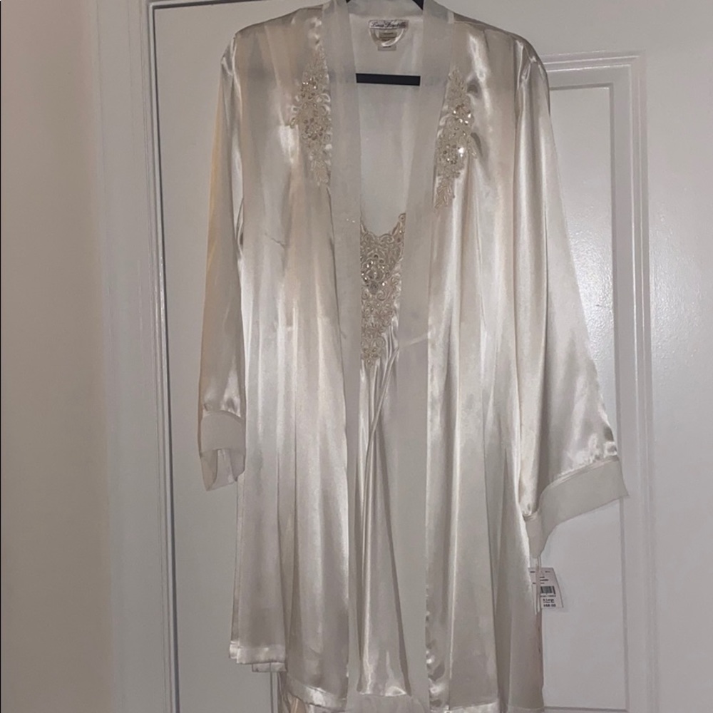 NWT 2 piece Linea Donatella slip & robe!